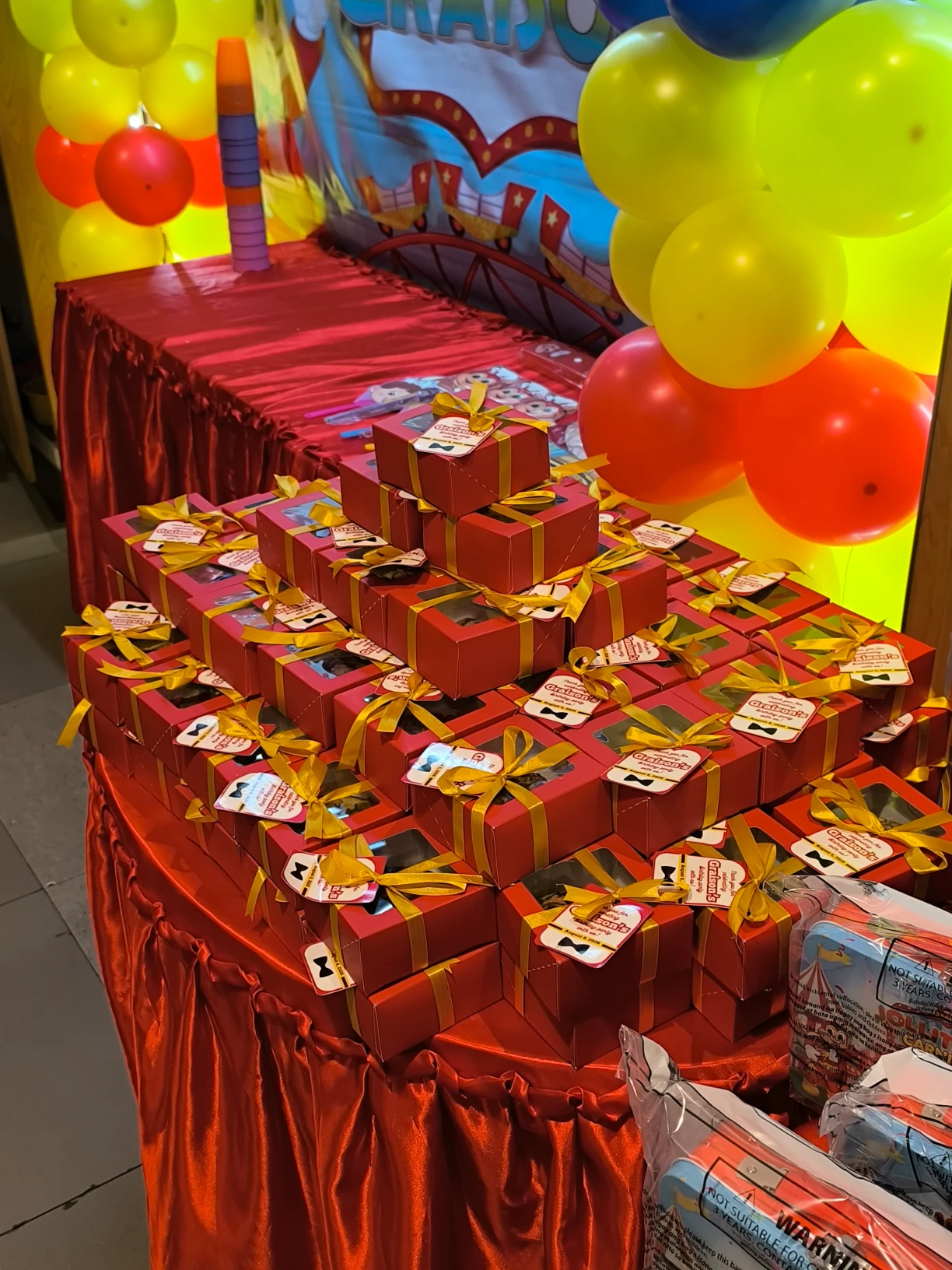 Birthday Party Giveaway, Custom Giveaway Cookie Box